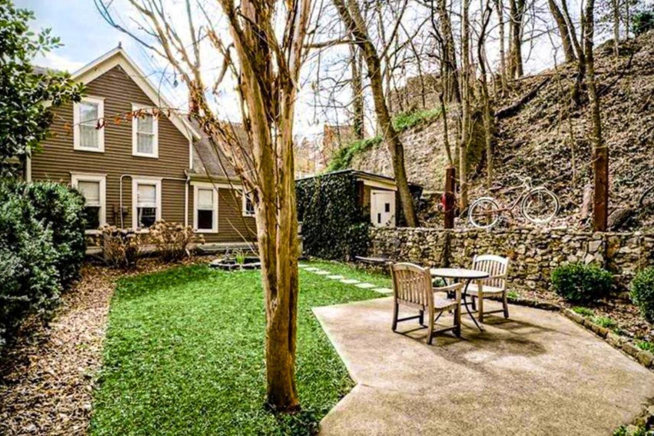 66 Center Street - The Carriage House, Queen Beds, Wifi, Cable Tv, Outdoor Sitting Area, Free On-Site Parking, Spa Tub For 2 Eureka Springs Exteriér fotografie